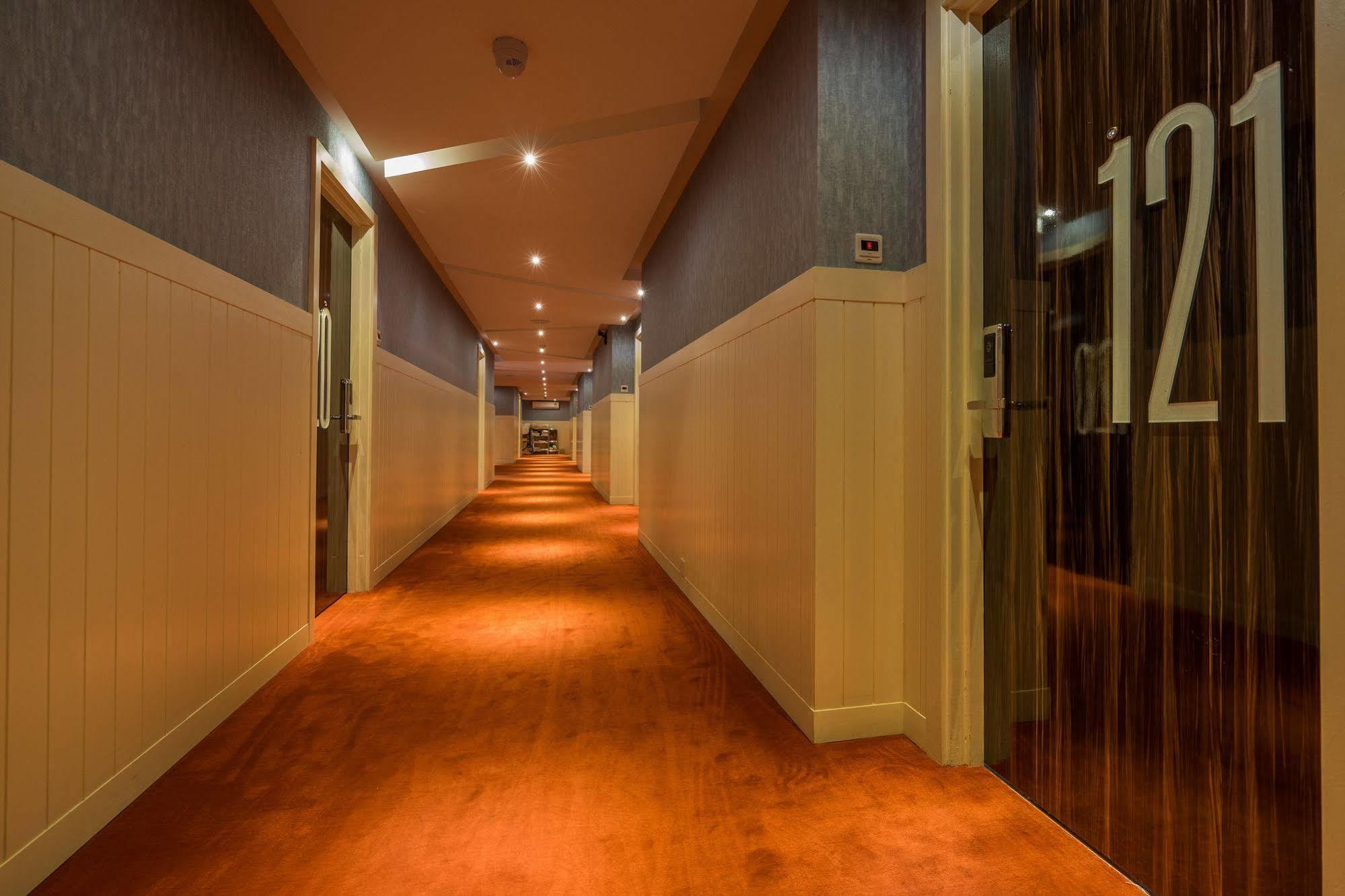 Wiwo Hotel Бинтулу Экстерьер фото
