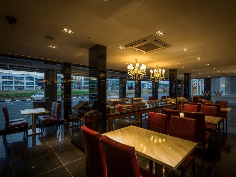 Wiwo Hotel Бинтулу Экстерьер фото