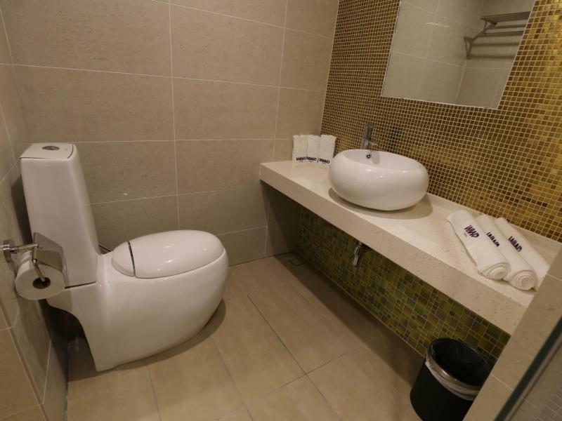 Wiwo Hotel Бинтулу Экстерьер фото